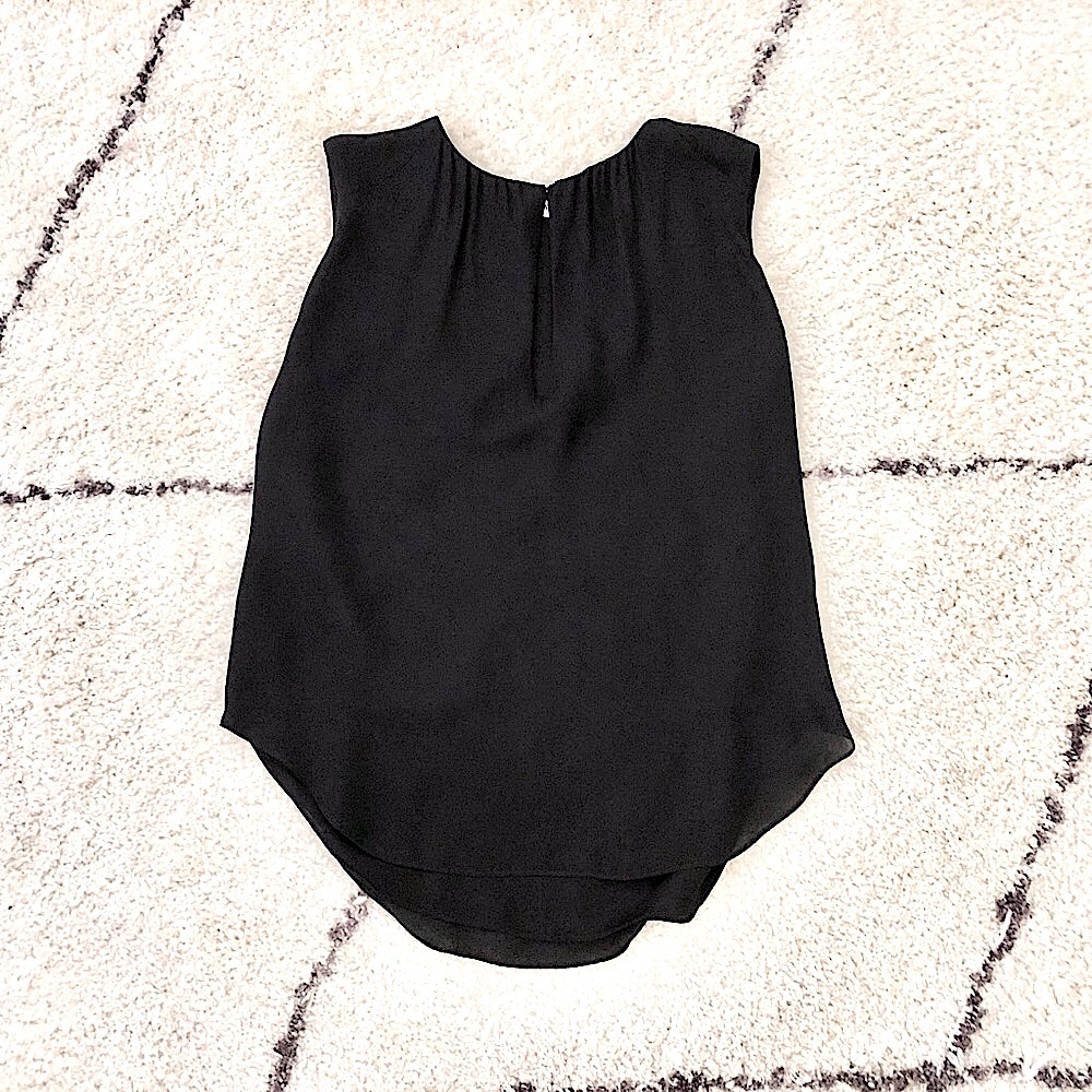 L’Agence XS Sleeveless Black Keyhole Silk Top!
